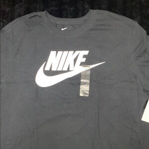 SOLD!!!!Nike Men's Black T-Shirt